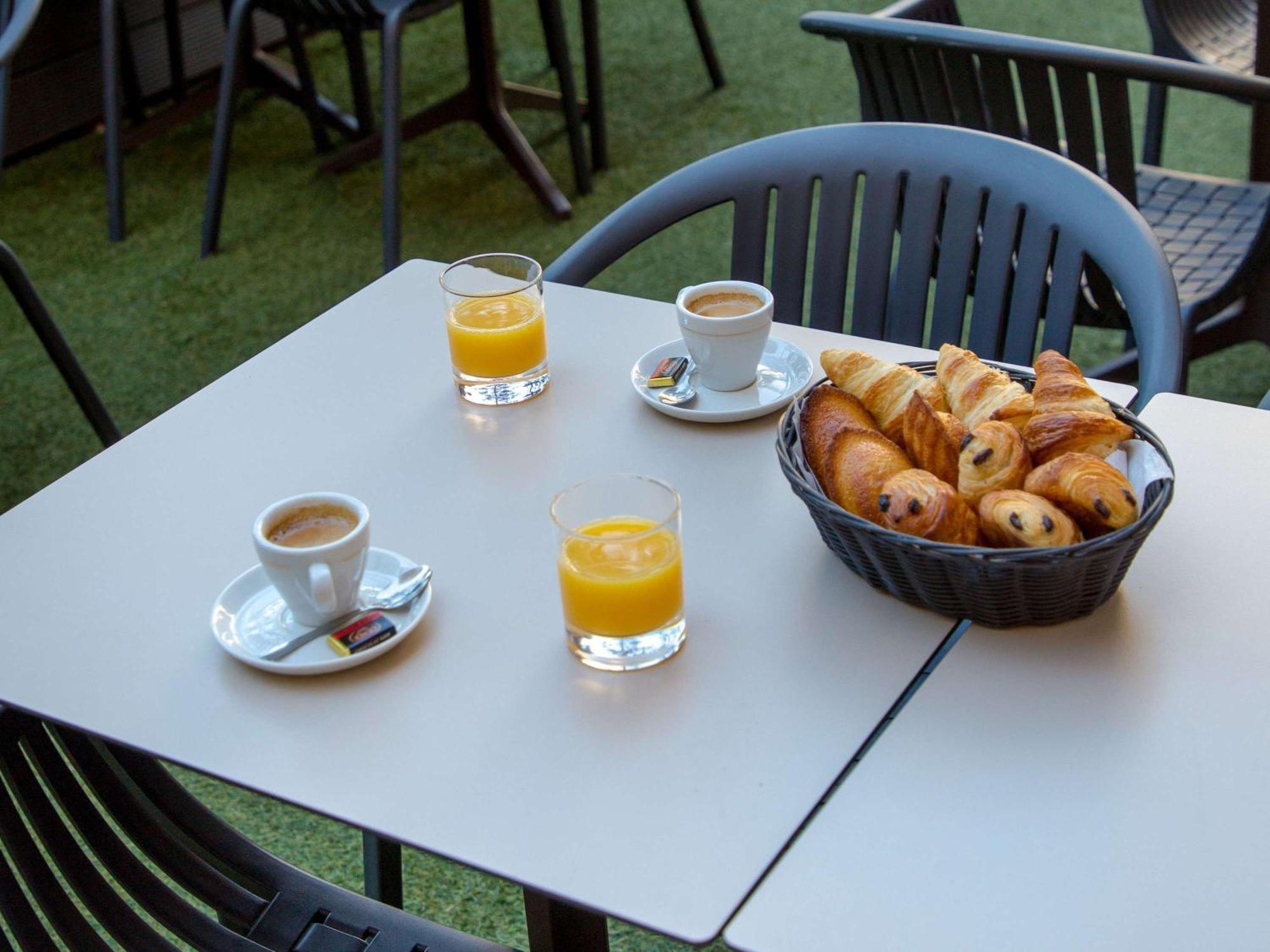 Ibis Styles Cannes Ле-Канне Екстер'єр фото
