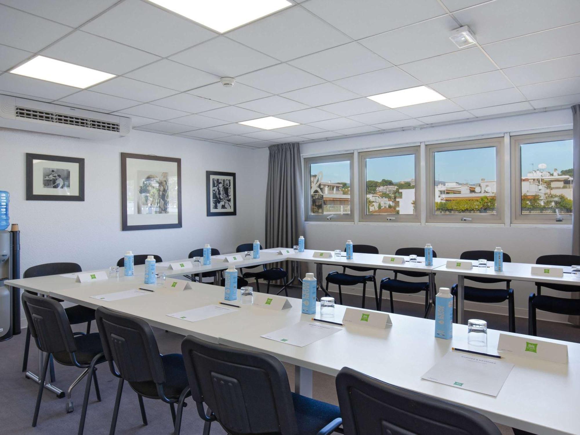 Ibis Styles Cannes Ле-Канне Екстер'єр фото